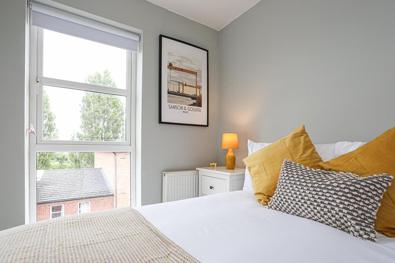 Charming Retreat In Belfast Apartment Exterior foto